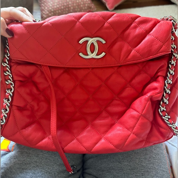 CHANEL Chain Around Lamb Quilted Hobo - Picture 2 of 16